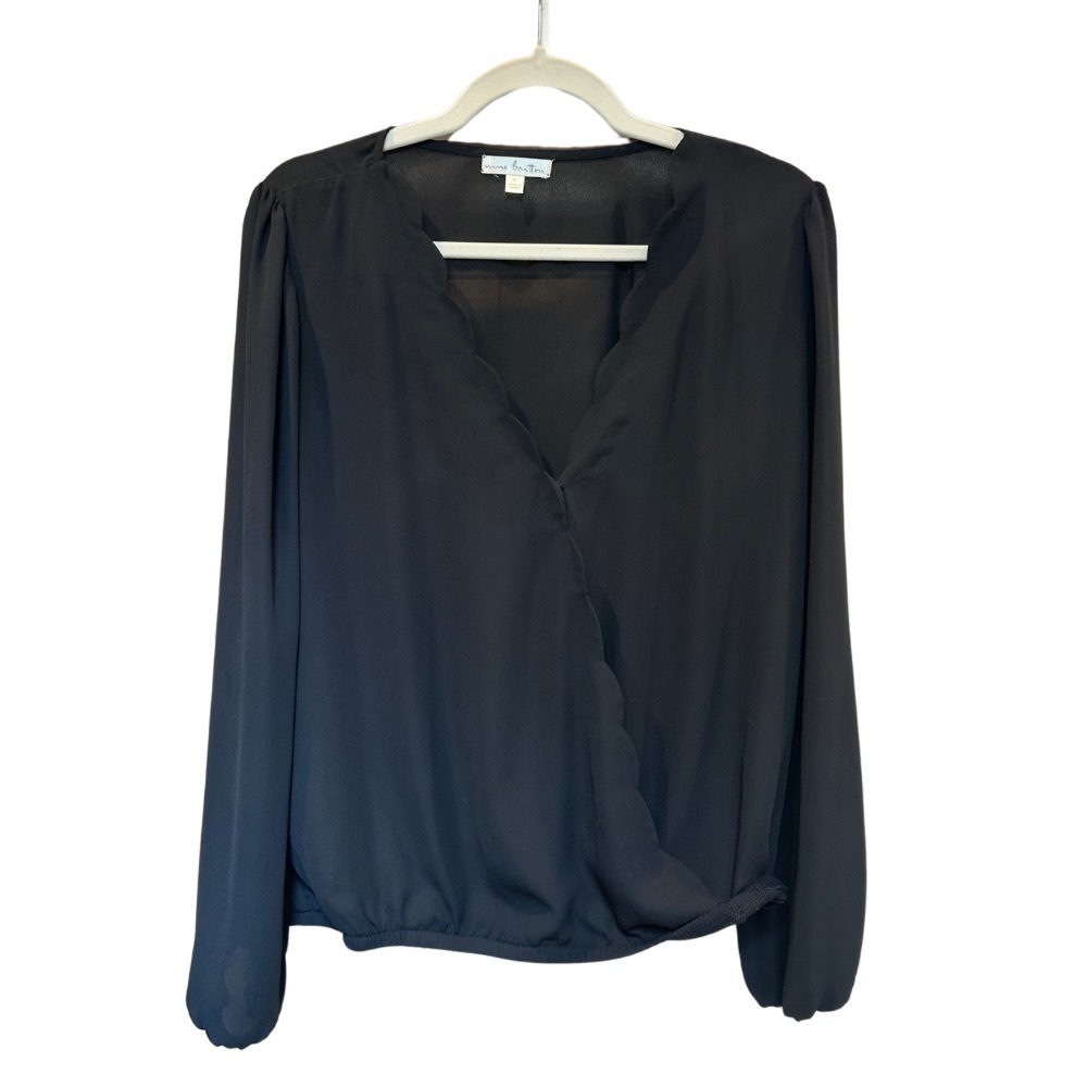 Nine Britton Ivana Scallop Detail Blouse – Black – Size Large